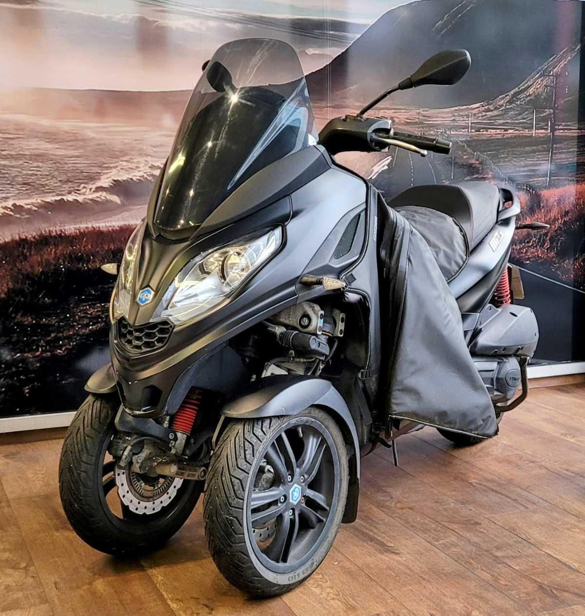 PIAGGIO MP3 300 SPORT