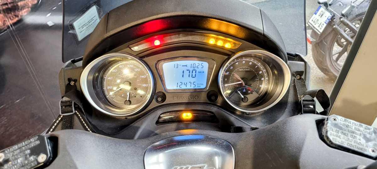 PIAGGIO MP3 300 SPORT