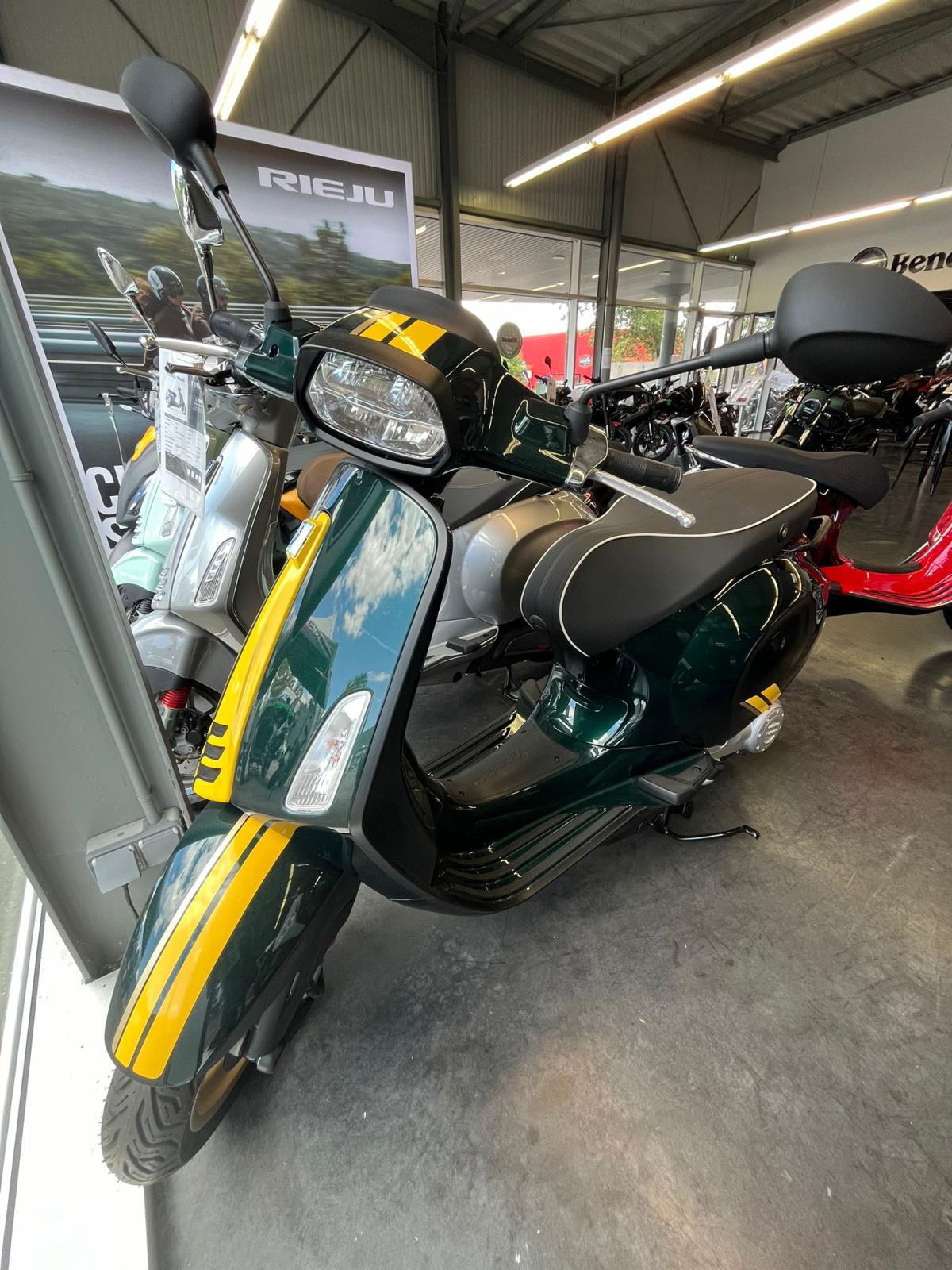 DESTOCKAGE VESPA NEUF