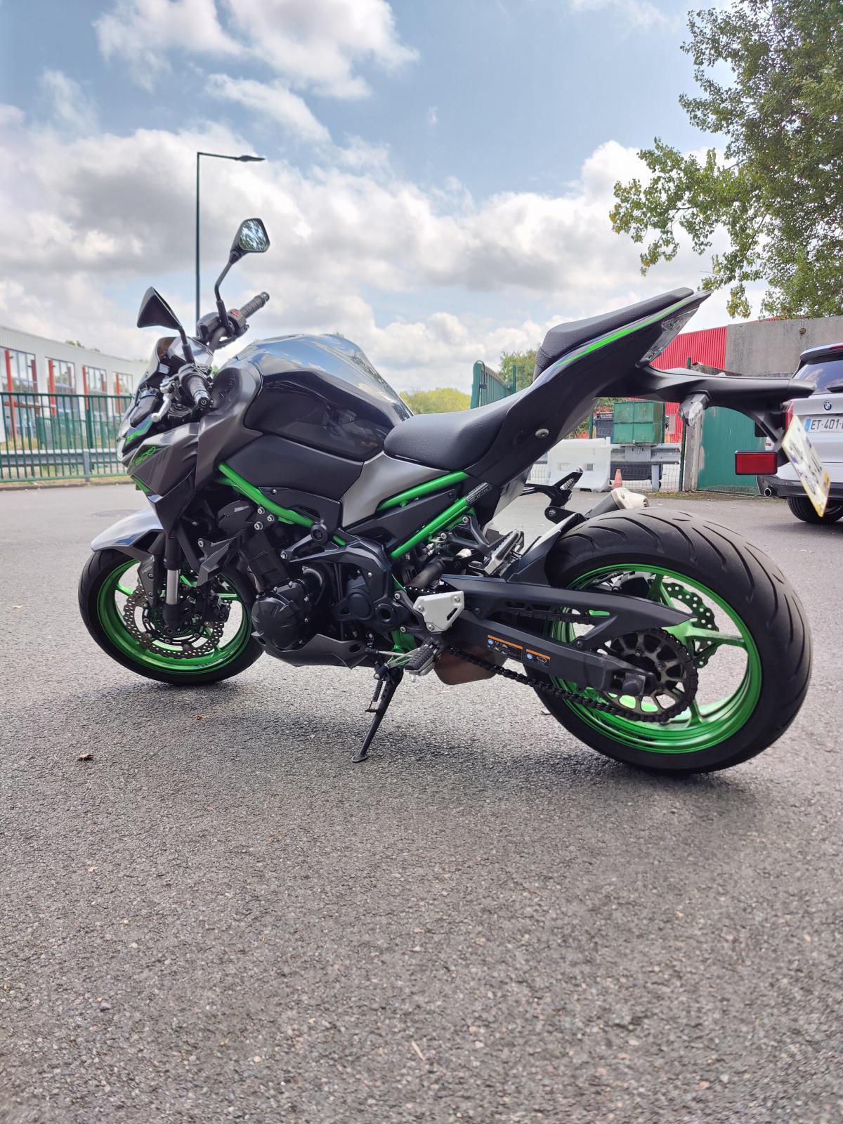 KAWASAKI Z 900