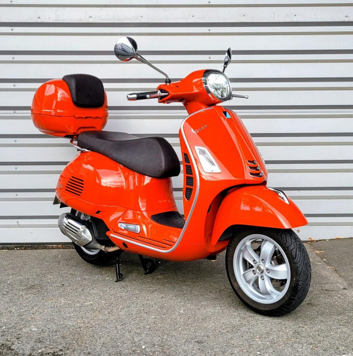 Piaggio Vespa GTS 125 Classic 