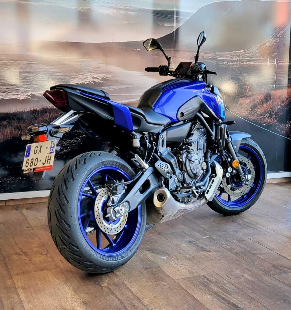 YAMAHA MT07