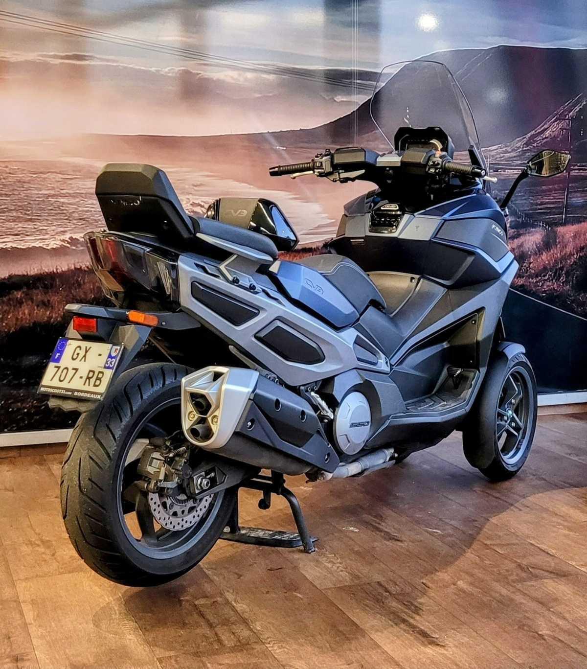 KYMCO CV3 550