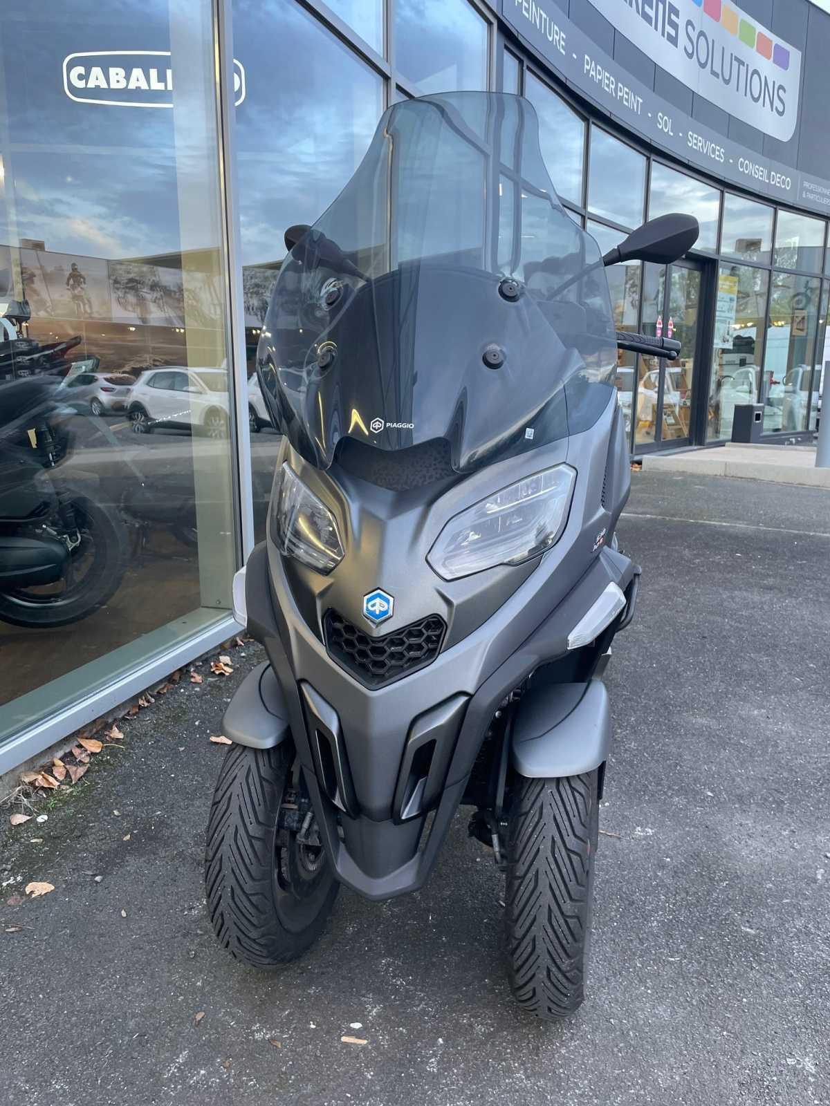 PIAGGIO MP3 530 HPE PIAGGIO MP3 530 HPE