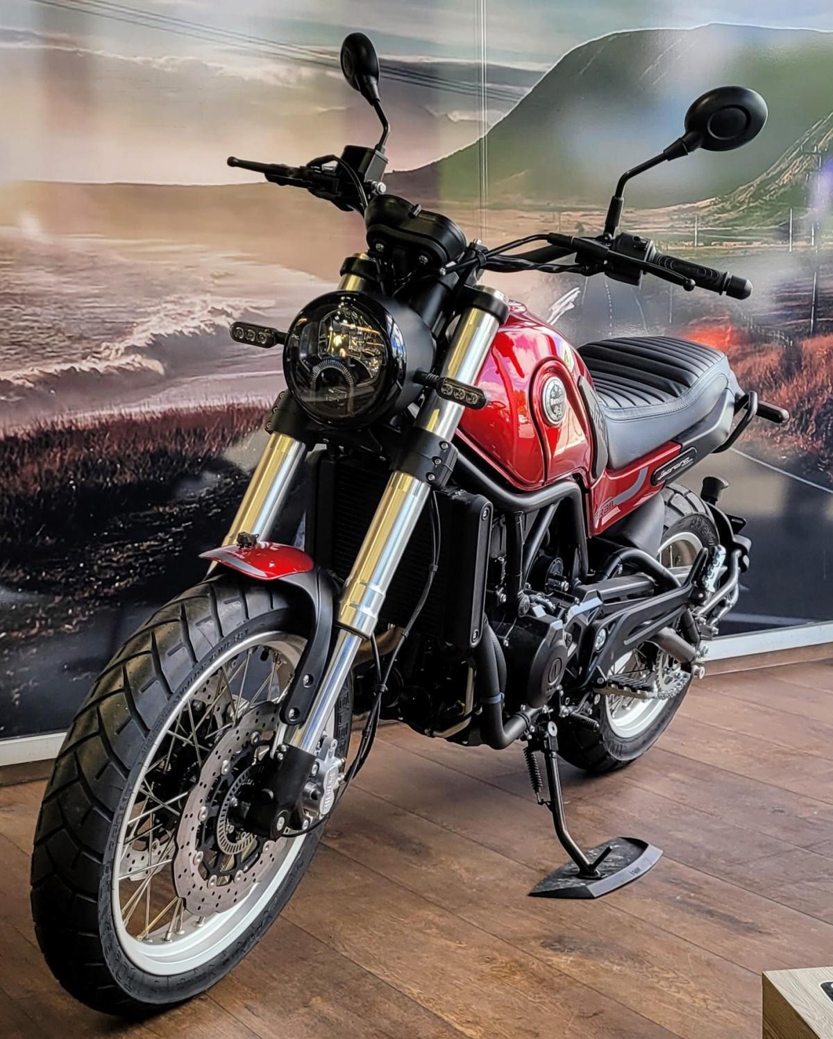 BENELLI Leoncino 500 T
