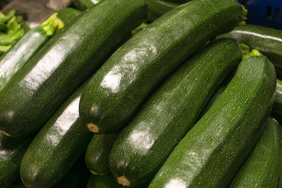 🌱Multipliez votre récolte de courgettes par 5 grâce à cette astuce