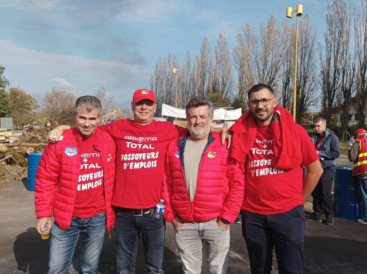 Les camarades de la chimie mobilisés pour leurs emplois ! Les camarades de la chimie mobilisés pour leurs emplois !