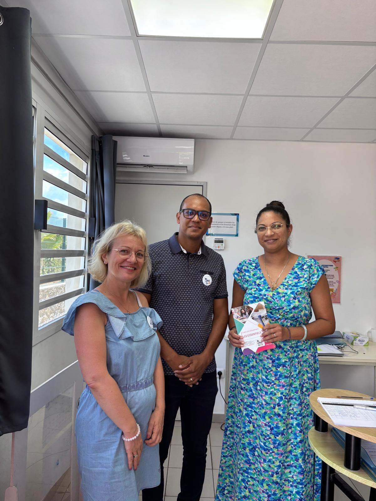 Le Snec-CFTC présent dans nos établissements scolaires avec la présidente nationale Le Snec-CFTC présent dans nos établissements scolaires avec la présidente nationale