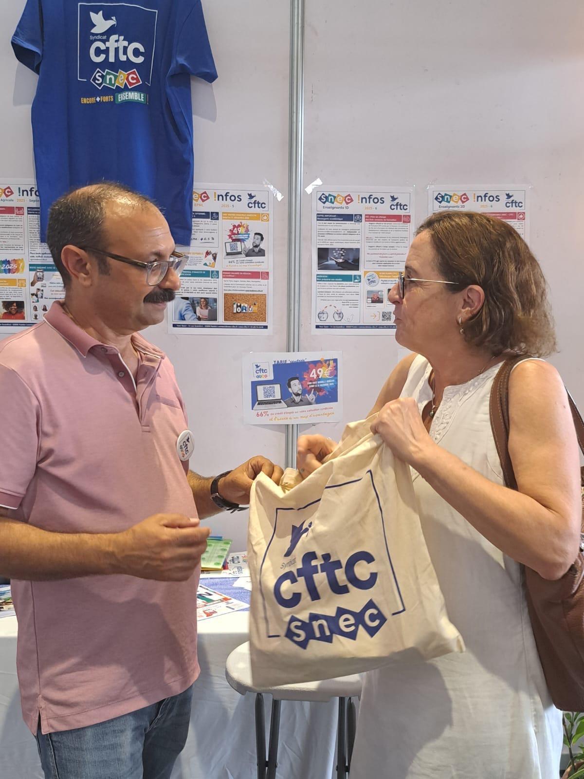 Le Snec-CFTC 974 aux assises de l'Enseignement catholique Le Snec-CFTC 974 aux assises de l'Enseignement catholique