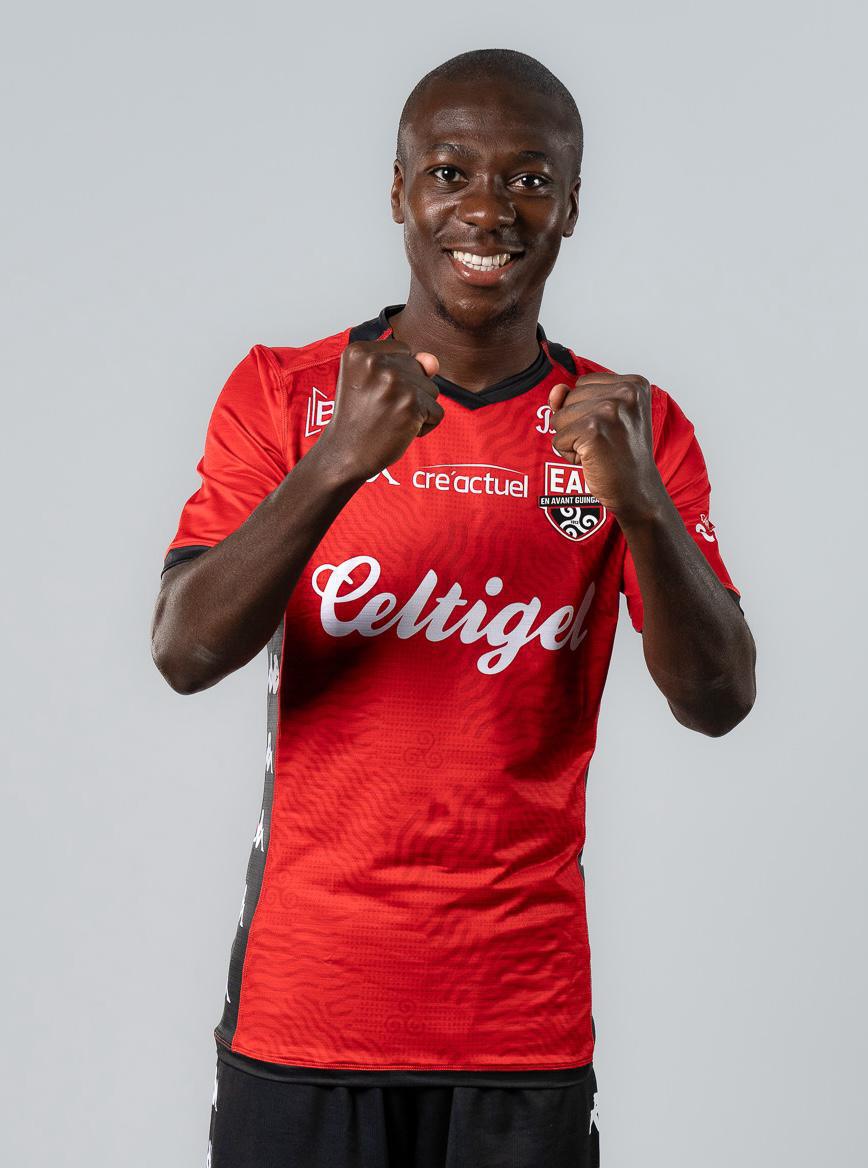 23 Taylor LUVAMBO