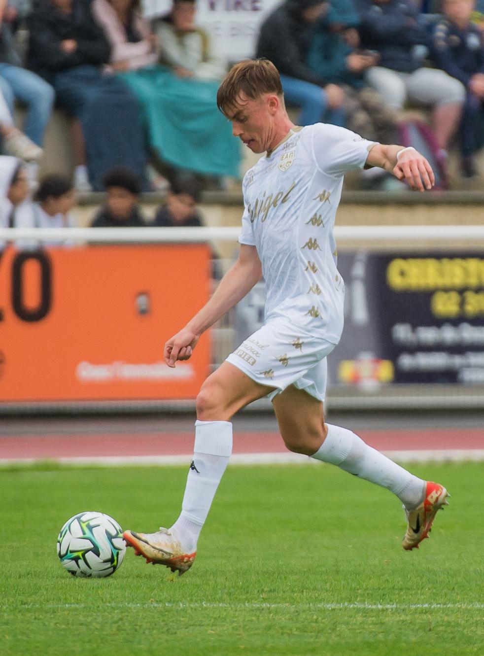 26 Matthis RIOU