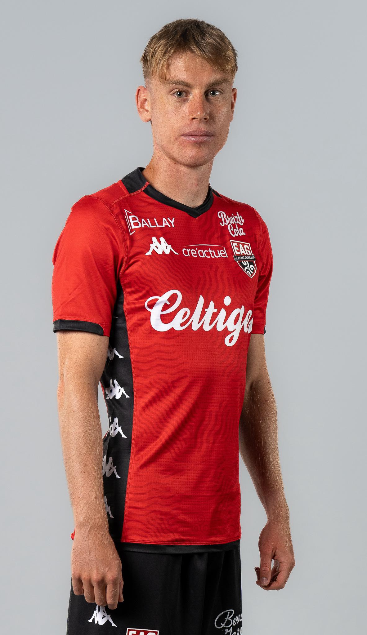 26 Matthis RIOU