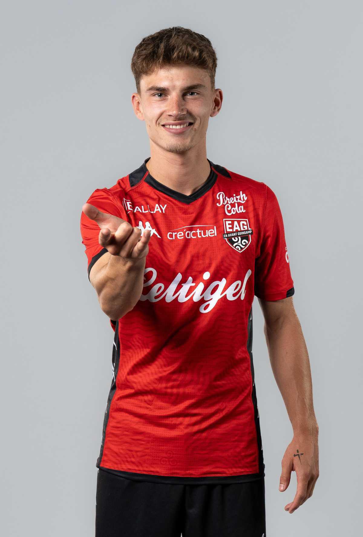 2 Lucas MARONNIER