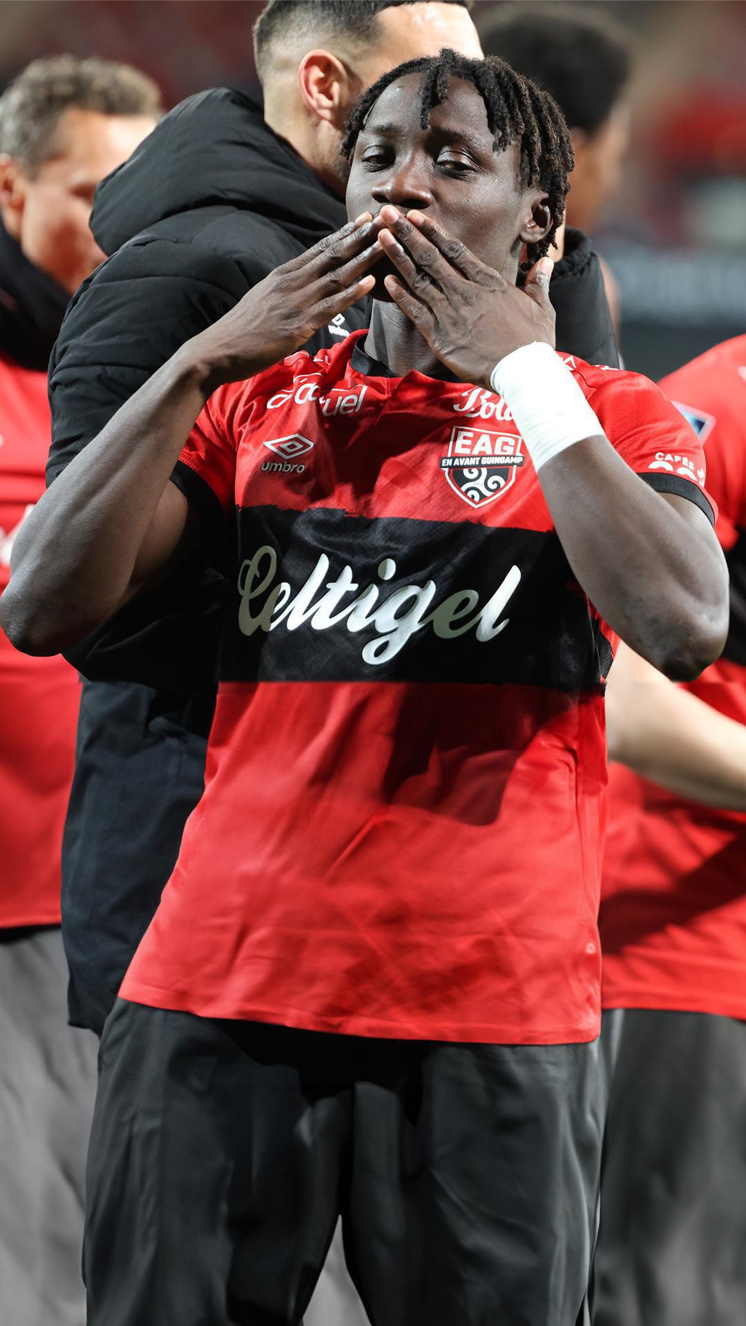 11 Amadou SAGNA