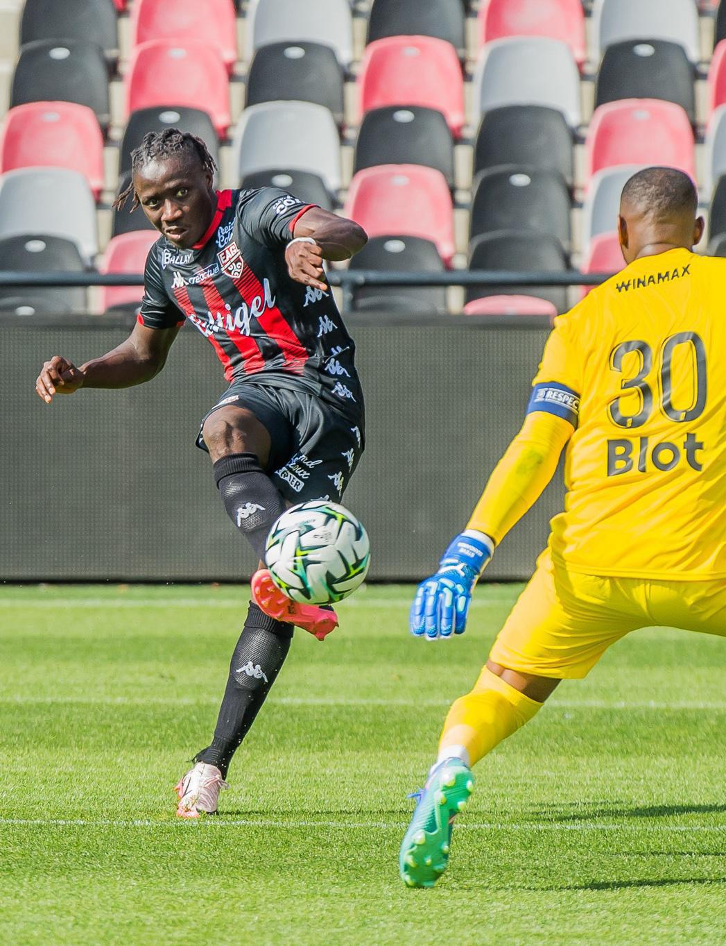 11 Amadou SAGNA