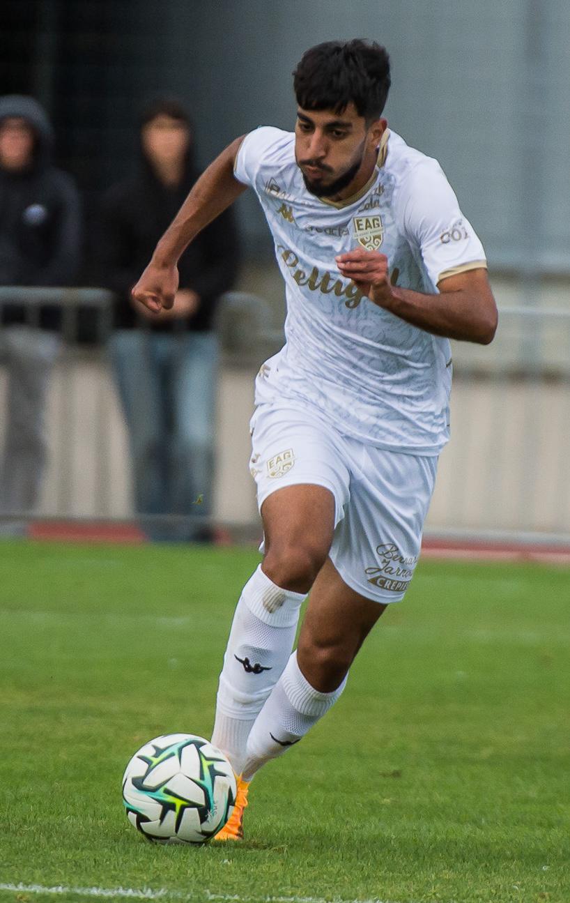 27 Rayan TOUZGHAR