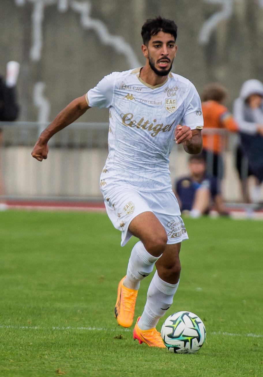 27 Rayan TOUZGHAR