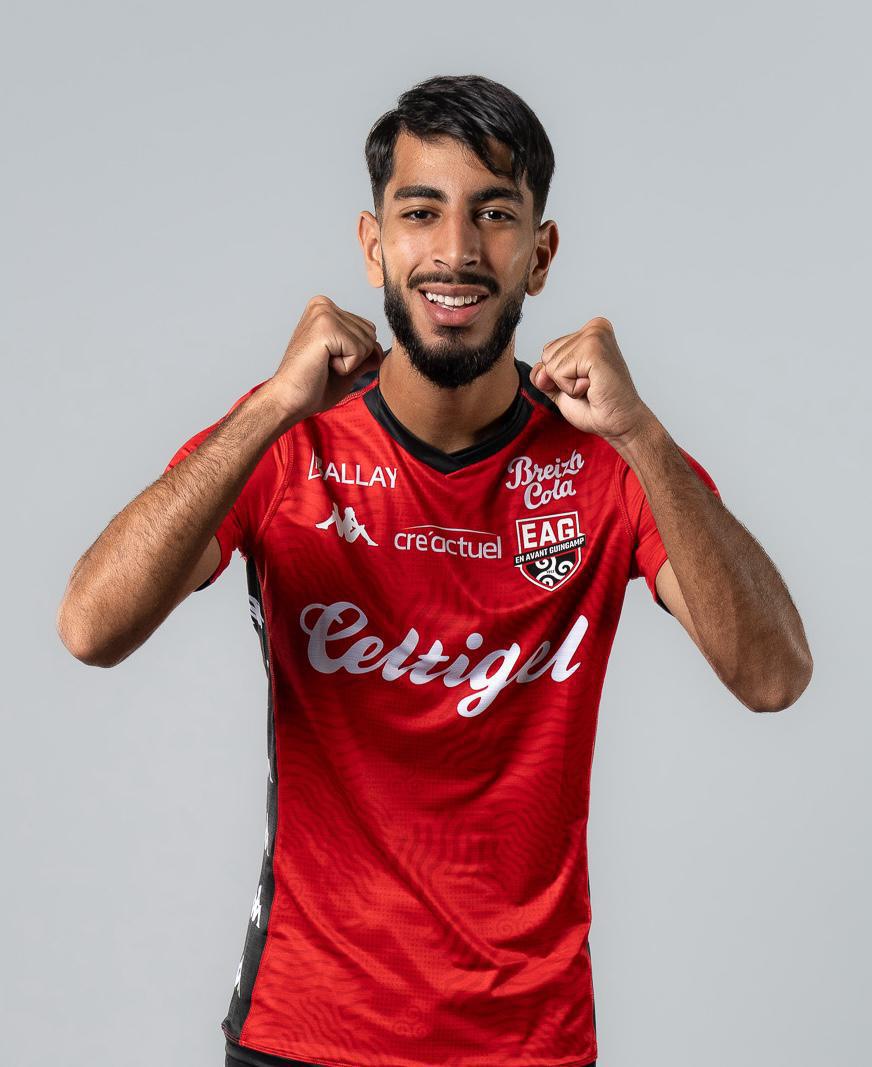27 Rayan TOUZGHAR