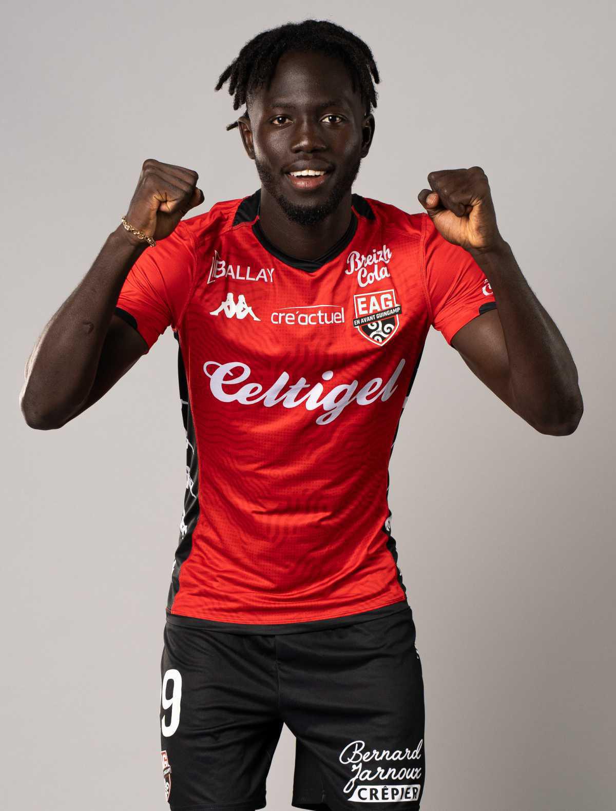 29 Junior Armando MENDES