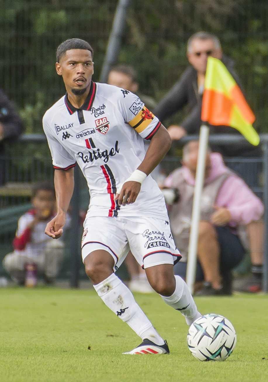  4 Dylan Louiserre