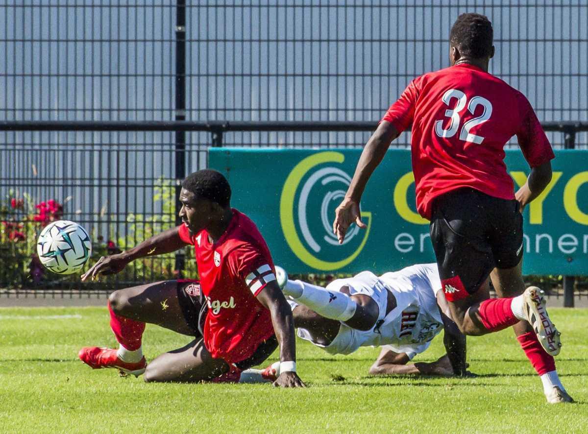  7 Donatien Gomis