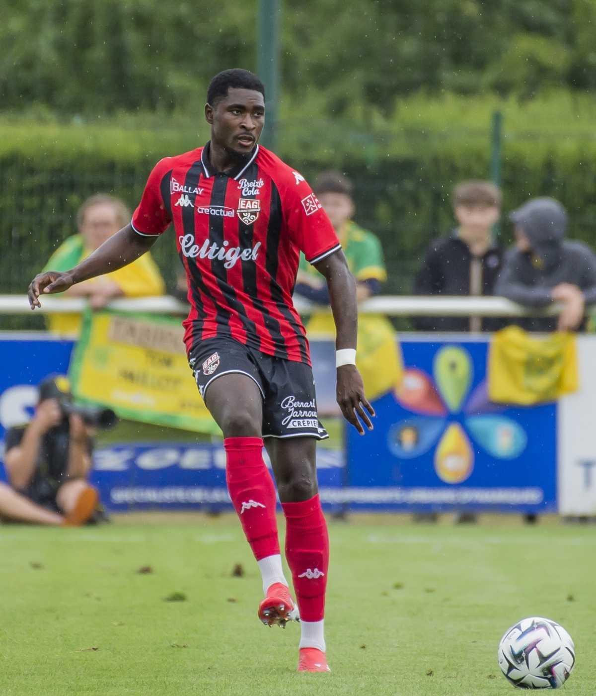  7 Donatien Gomis