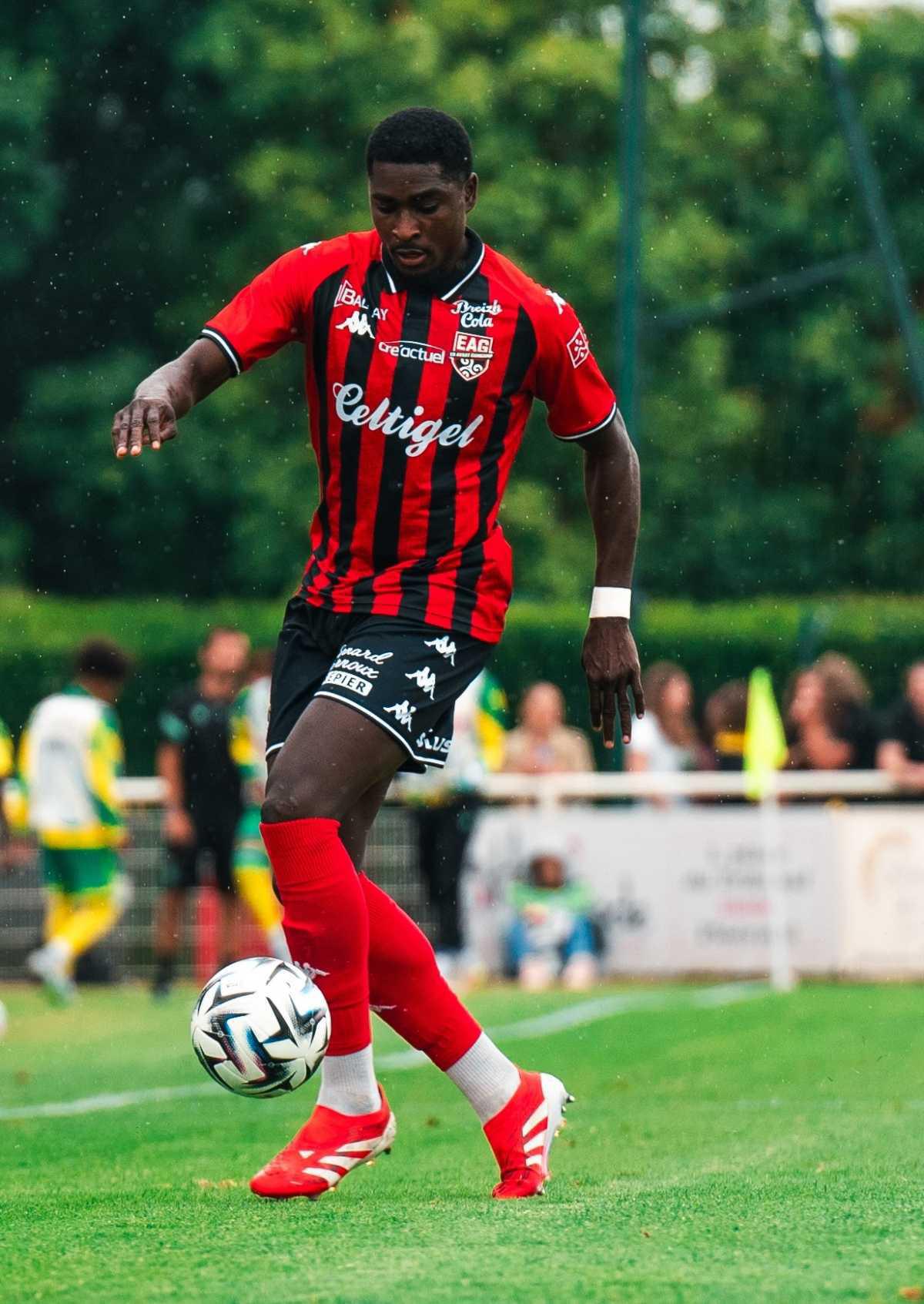  7 Donatien Gomis