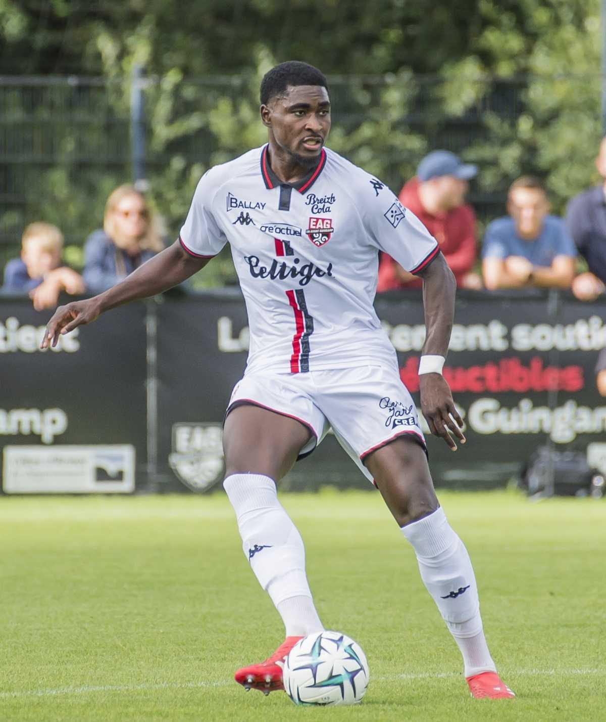  7 Donatien Gomis