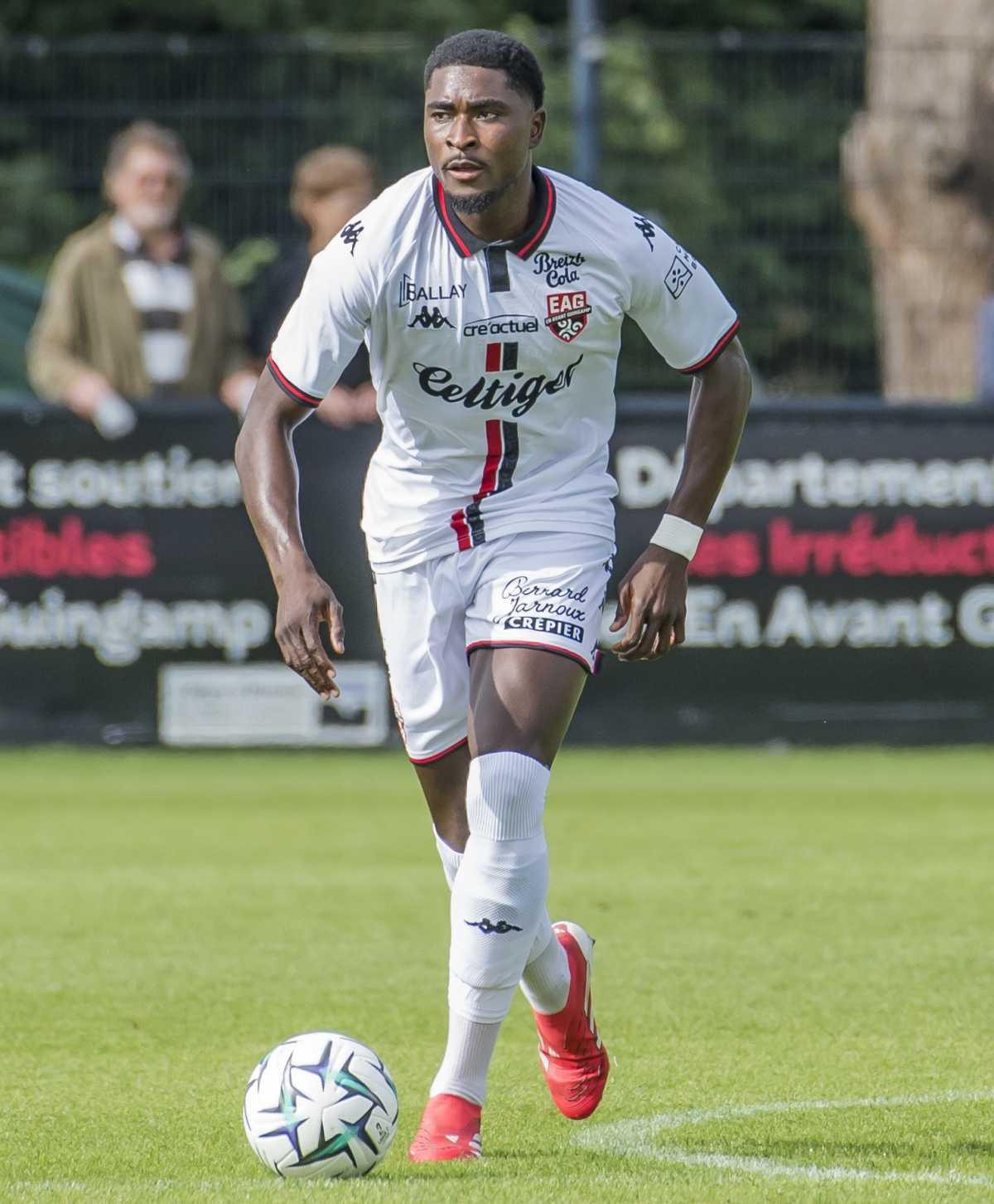  7 Donatien Gomis