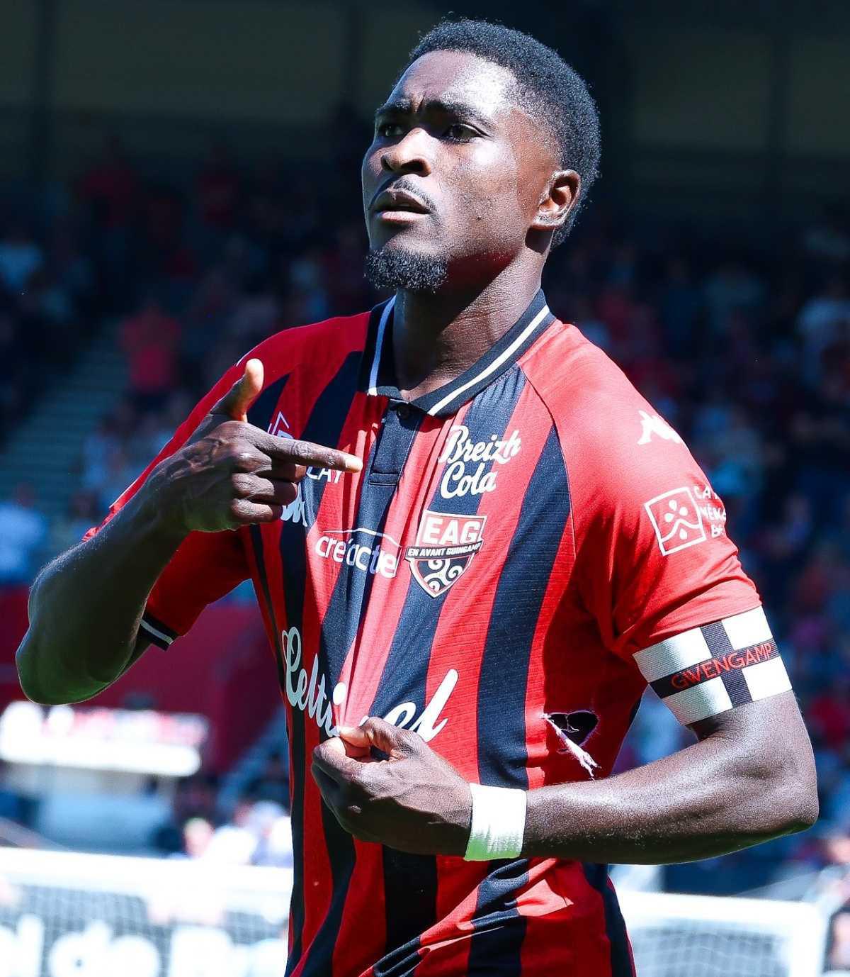  7 Donatien Gomis