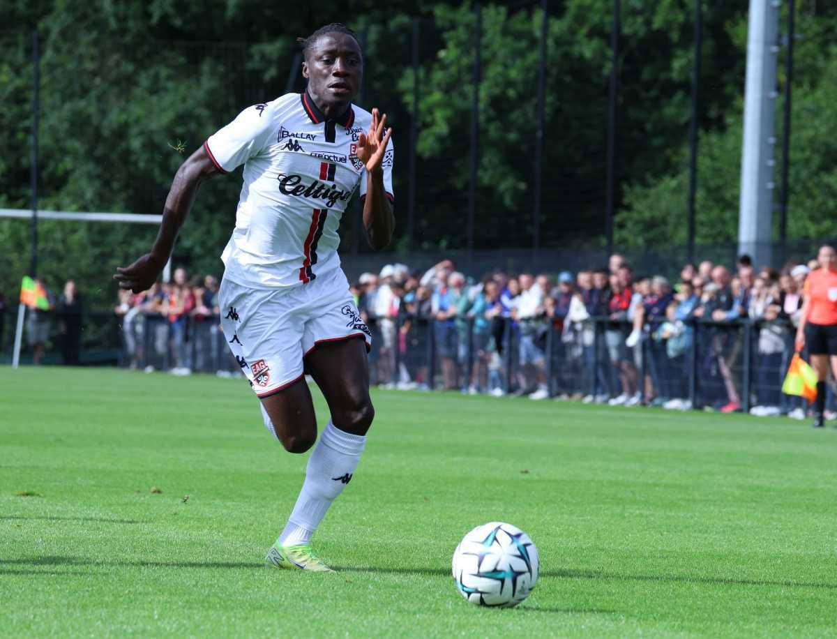  11 Amadou Sagna