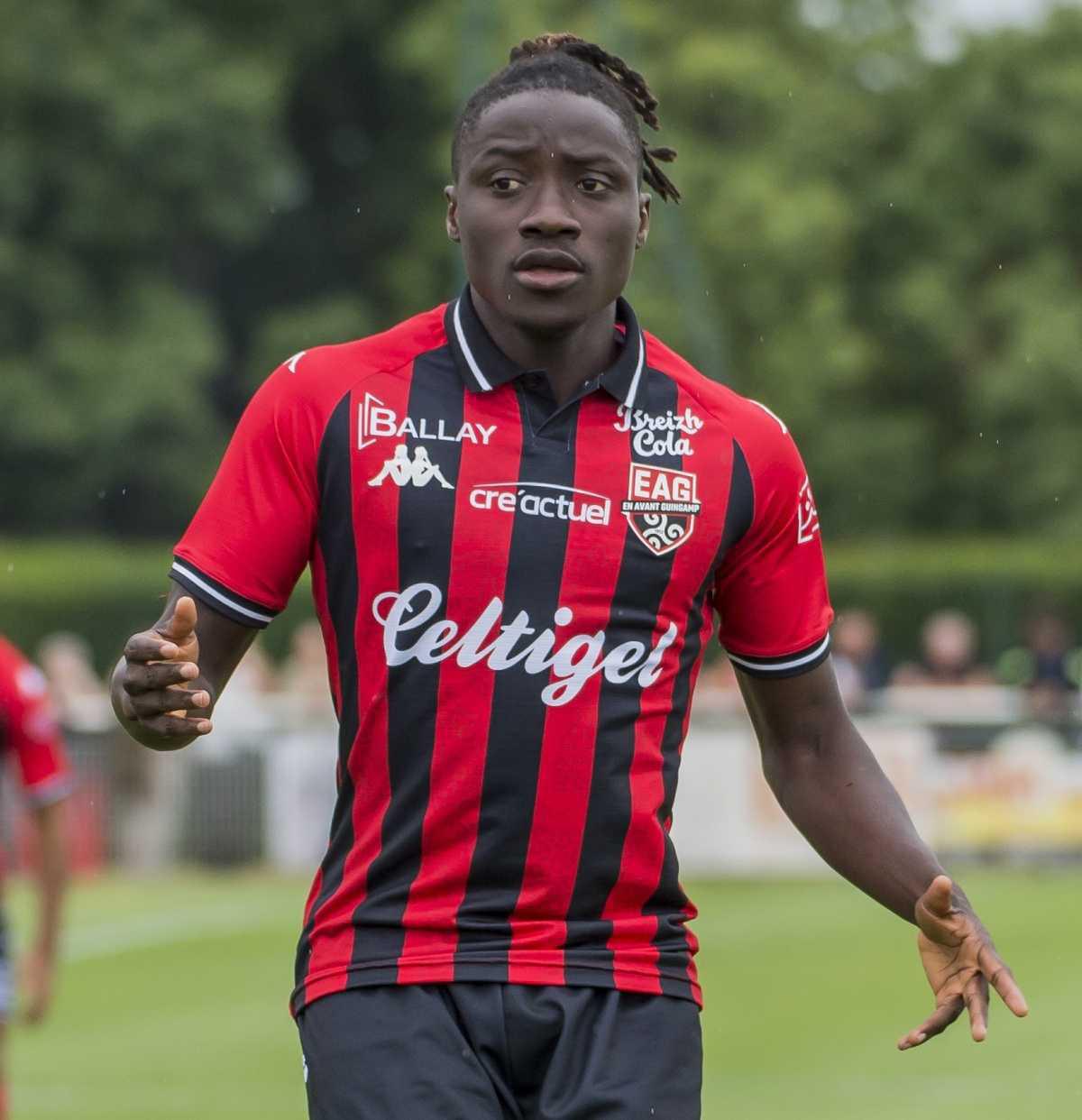  11 Amadou Sagna