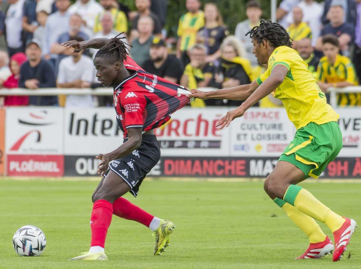  11 Amadou Sagna