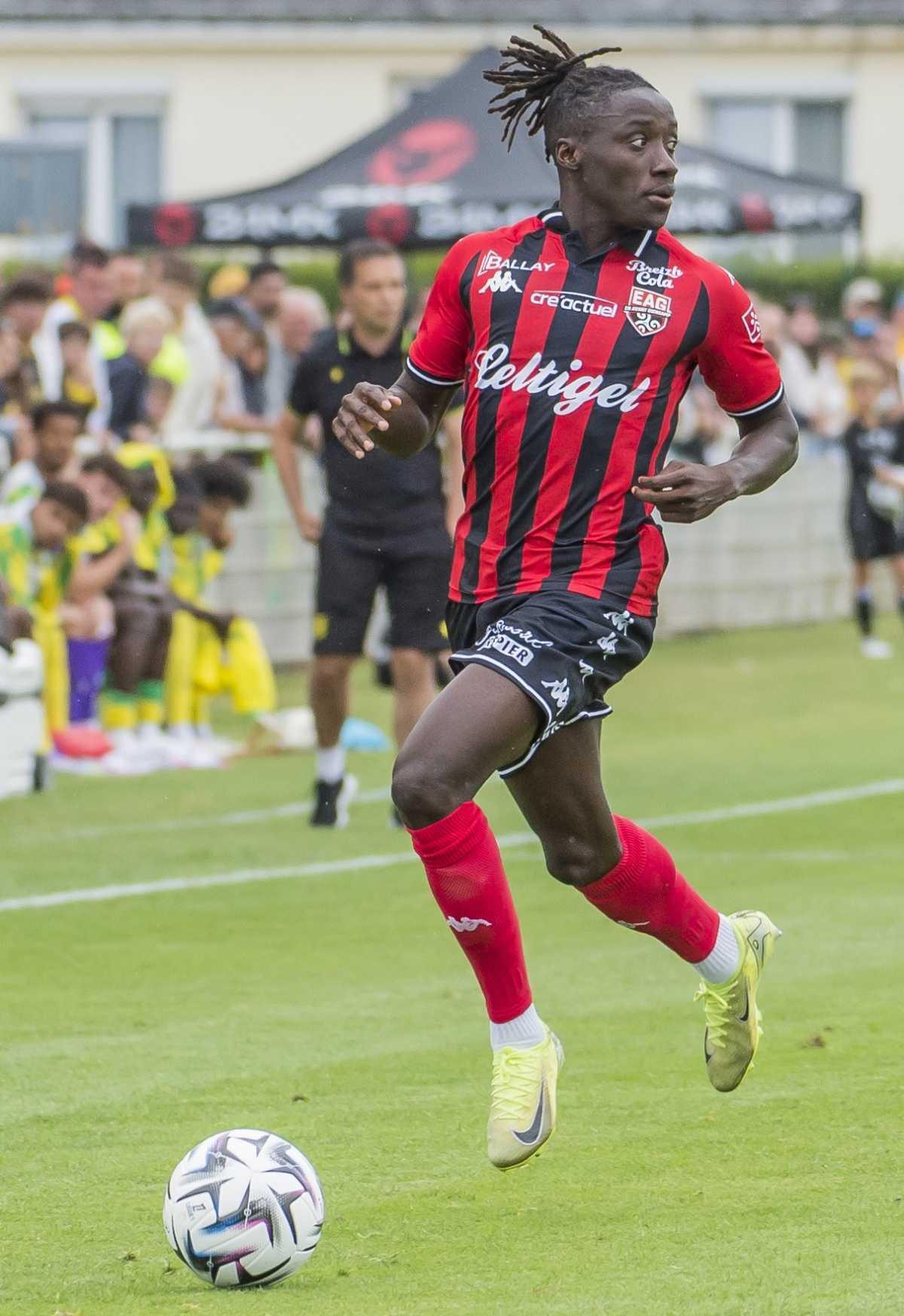  11 Amadou Sagna