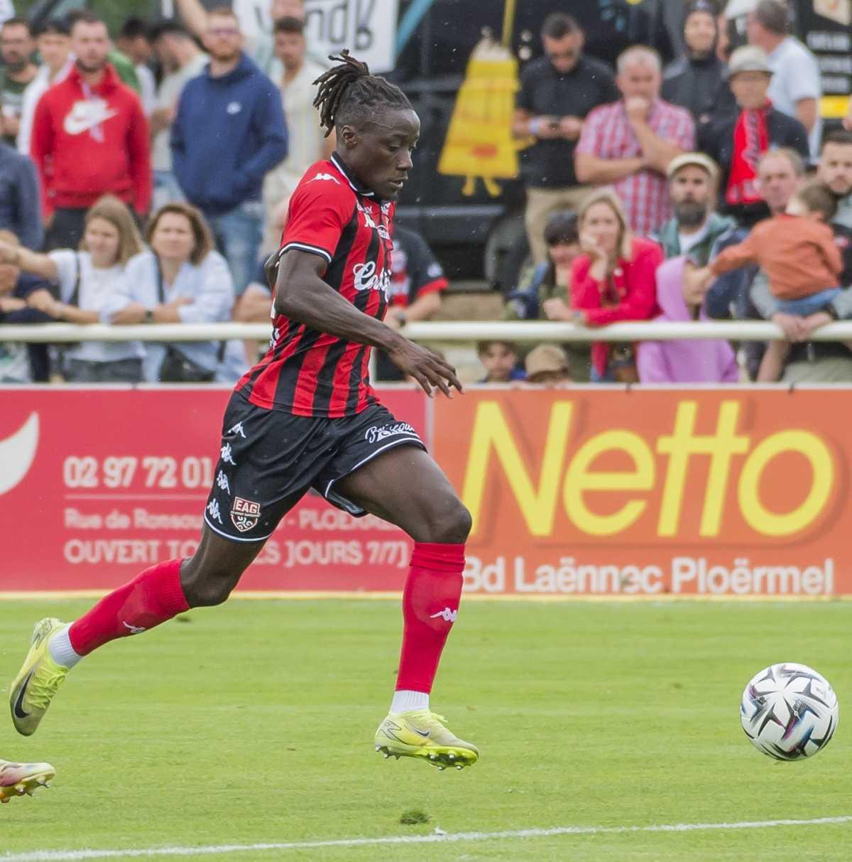  11 Amadou Sagna