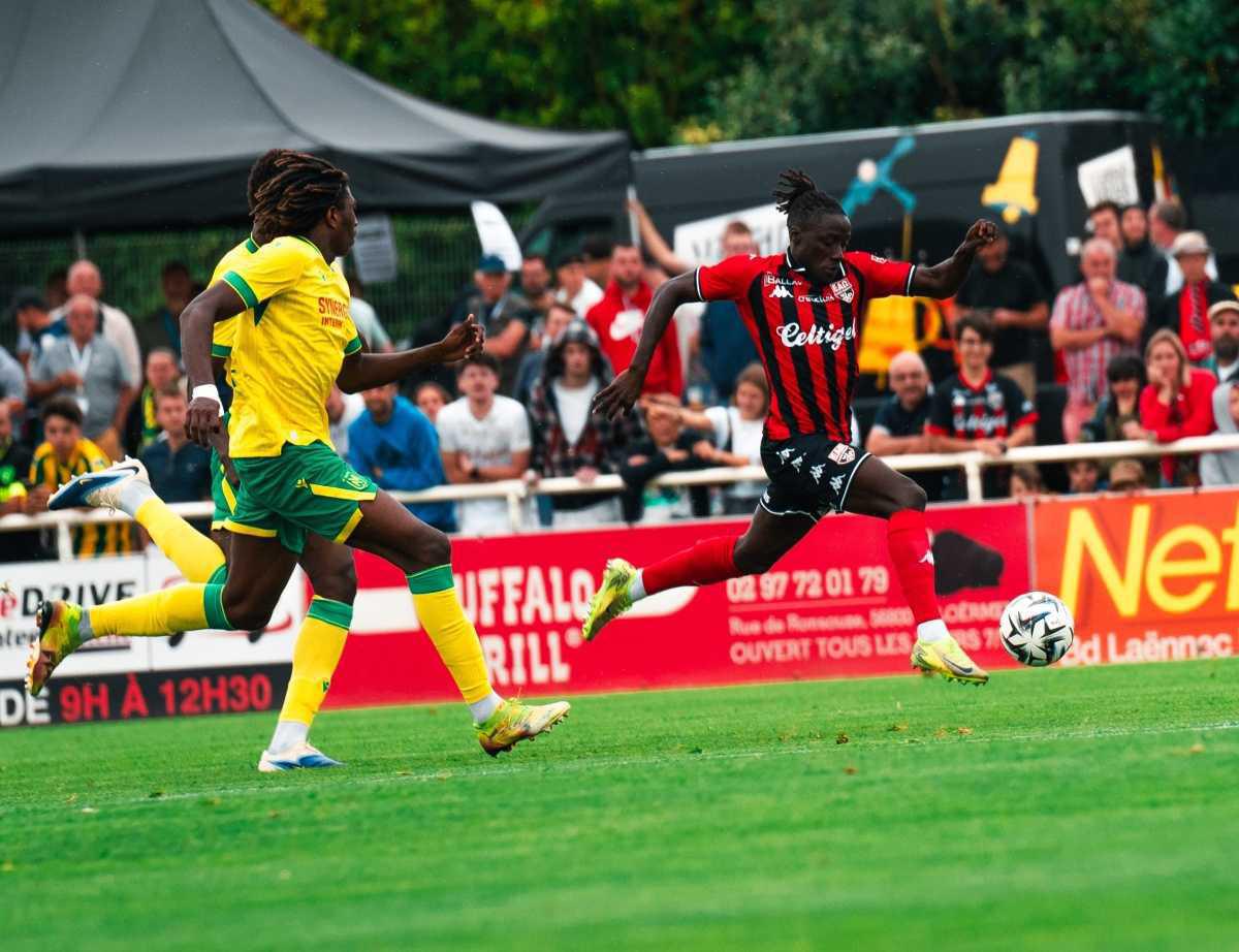  11 Amadou Sagna