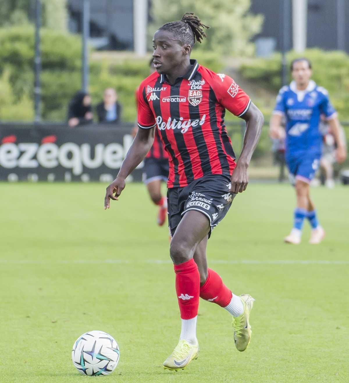  11 Amadou Sagna