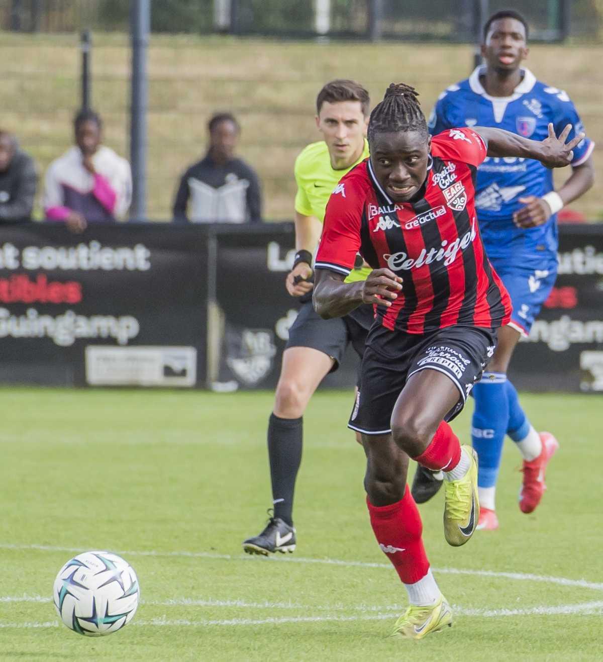  11 Amadou Sagna