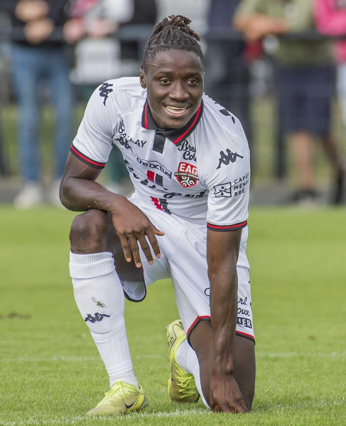  11 Amadou Sagna