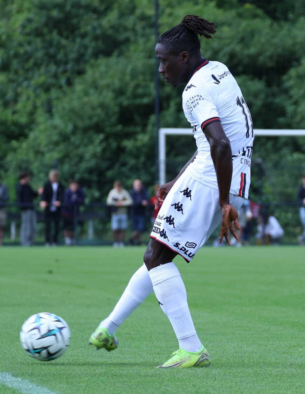  11 Amadou Sagna