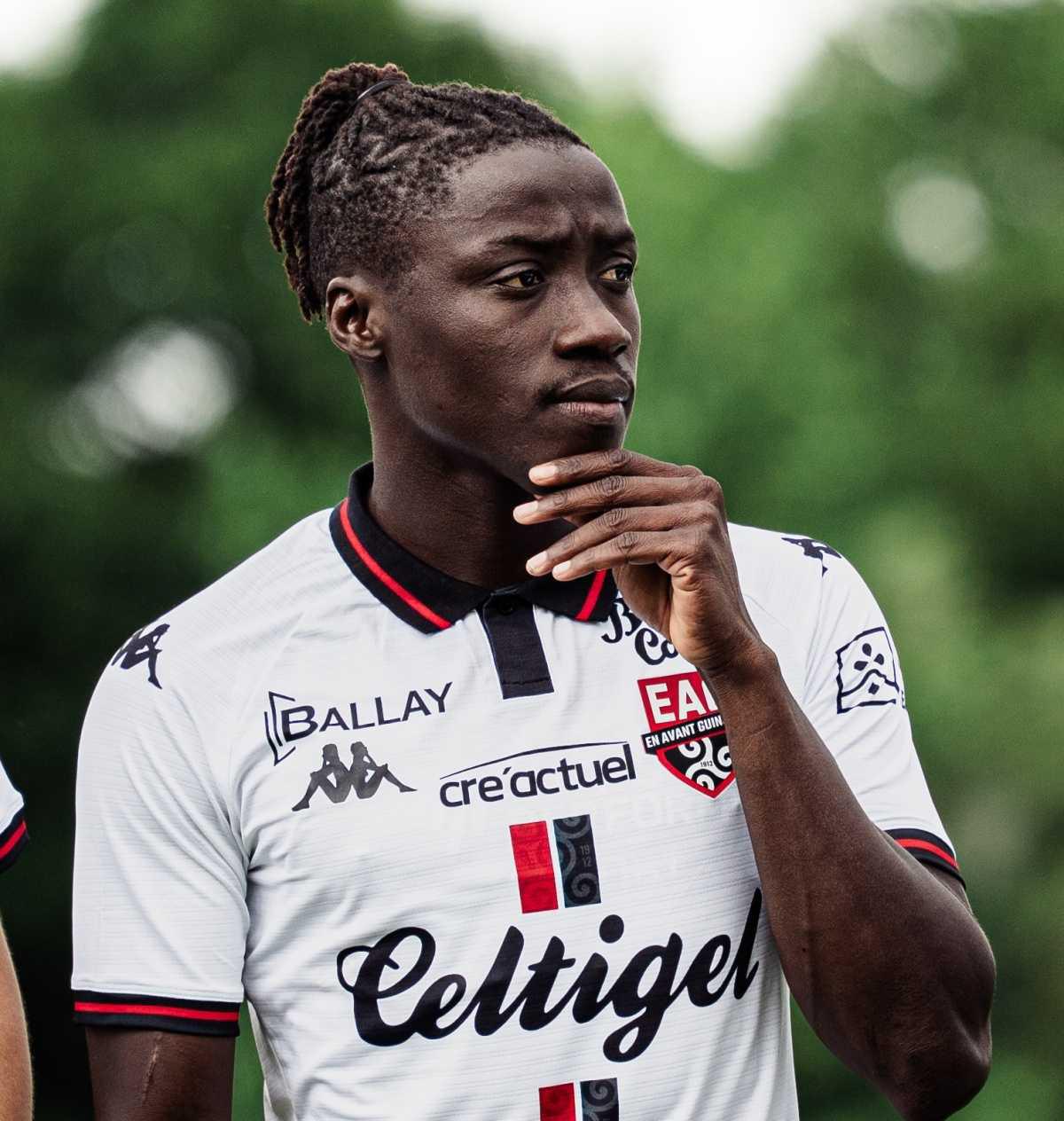  11 Amadou Sagna