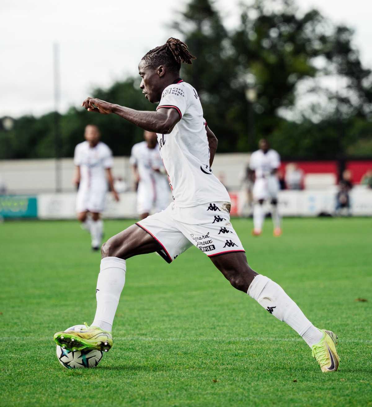  11 Amadou Sagna