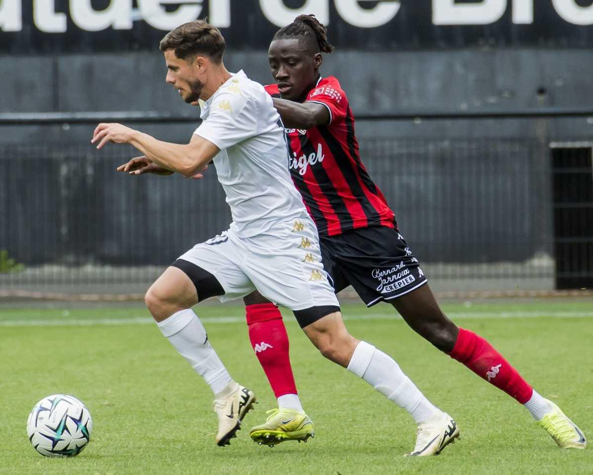  11 Amadou Sagna