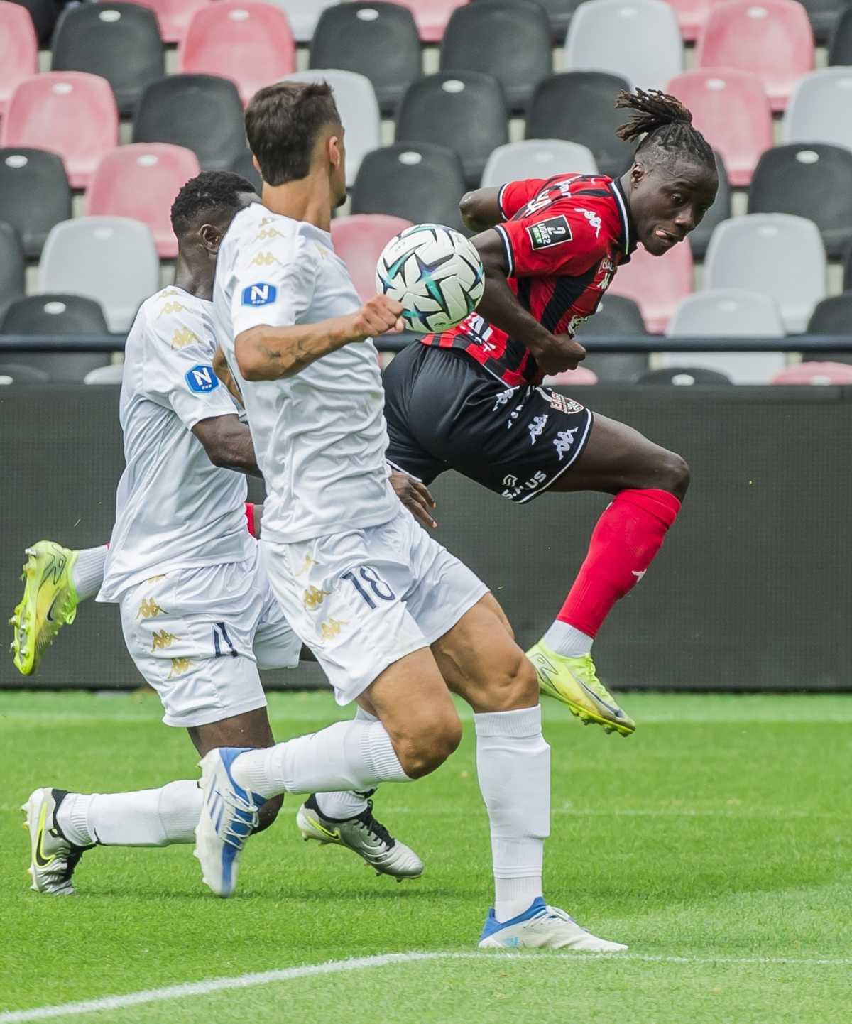  11 Amadou Sagna