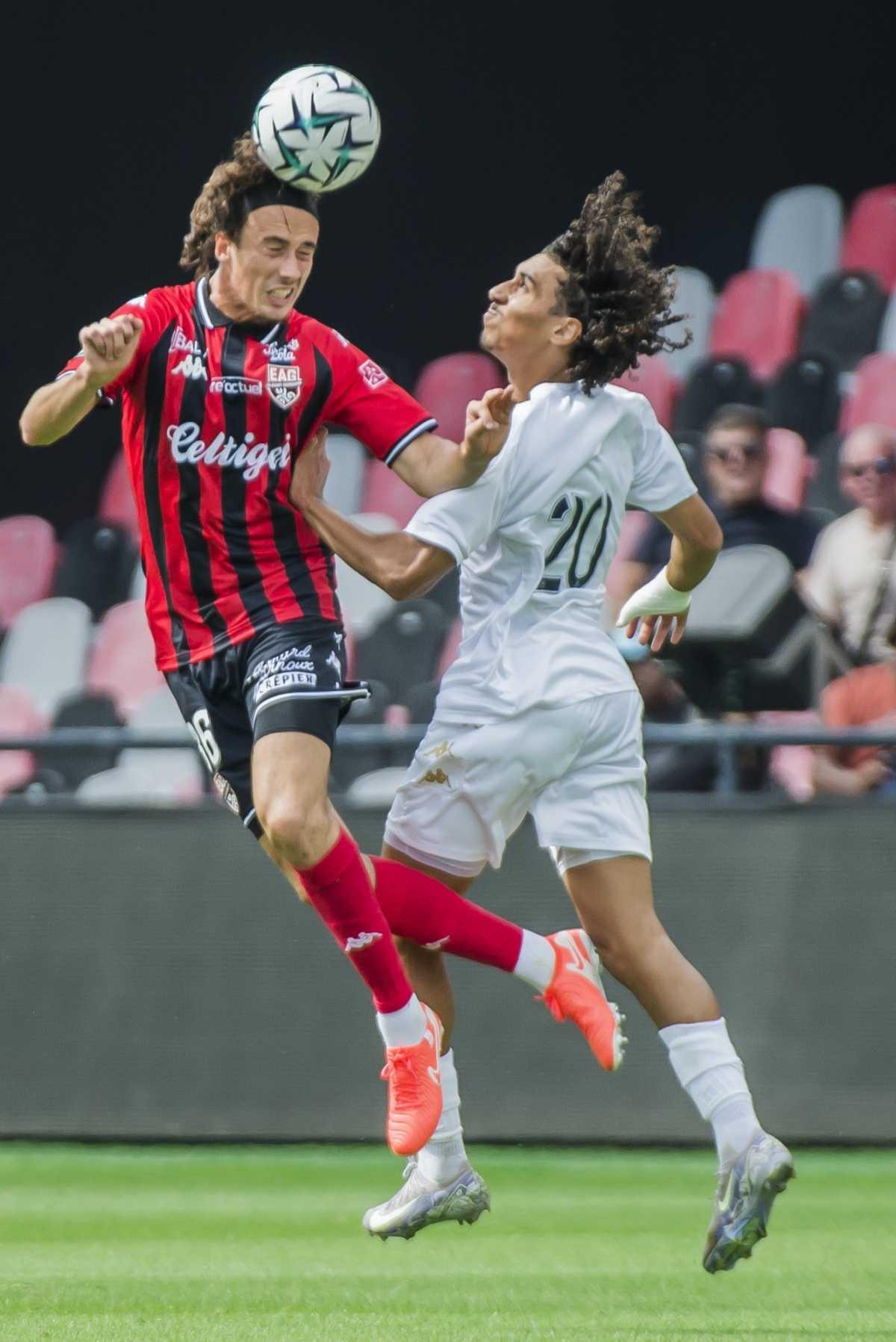  36 Albin Démouchy
