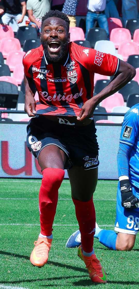  9 Louis Mafouta