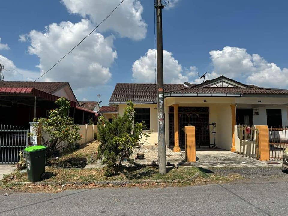 Rumah Semi-D Setingkat Rumah Semi-D Setingkat