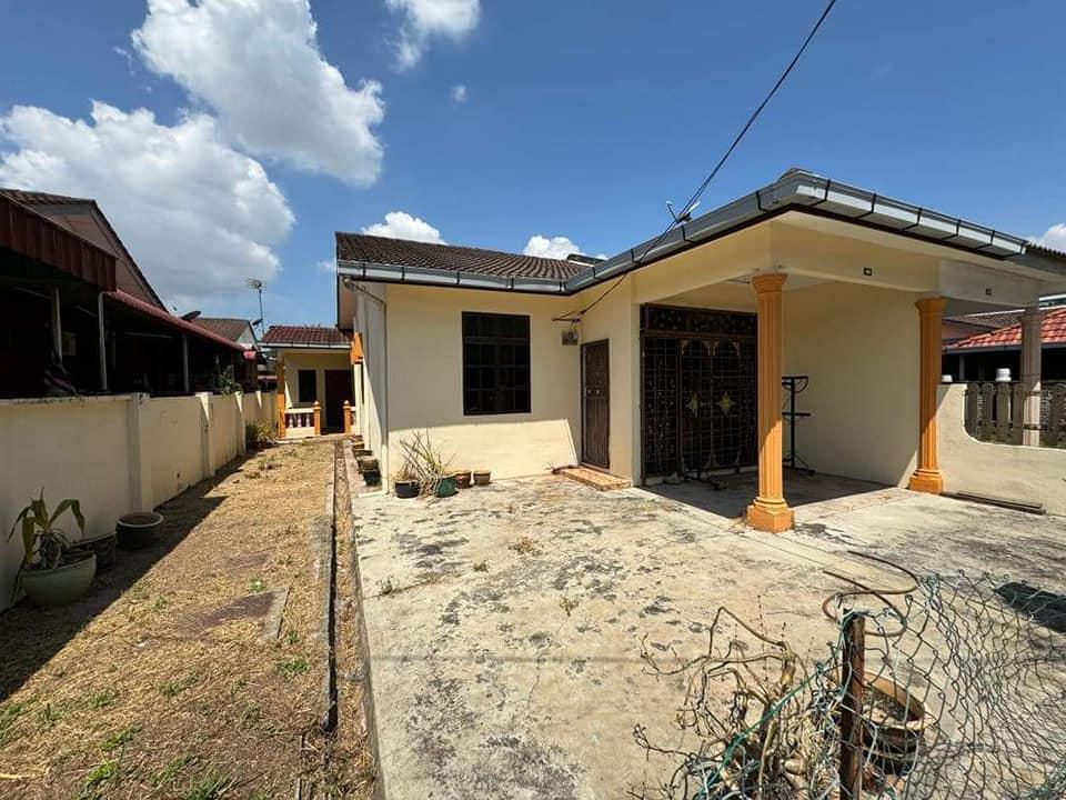 Rumah Semi-D Setingkat Rumah Semi-D Setingkat