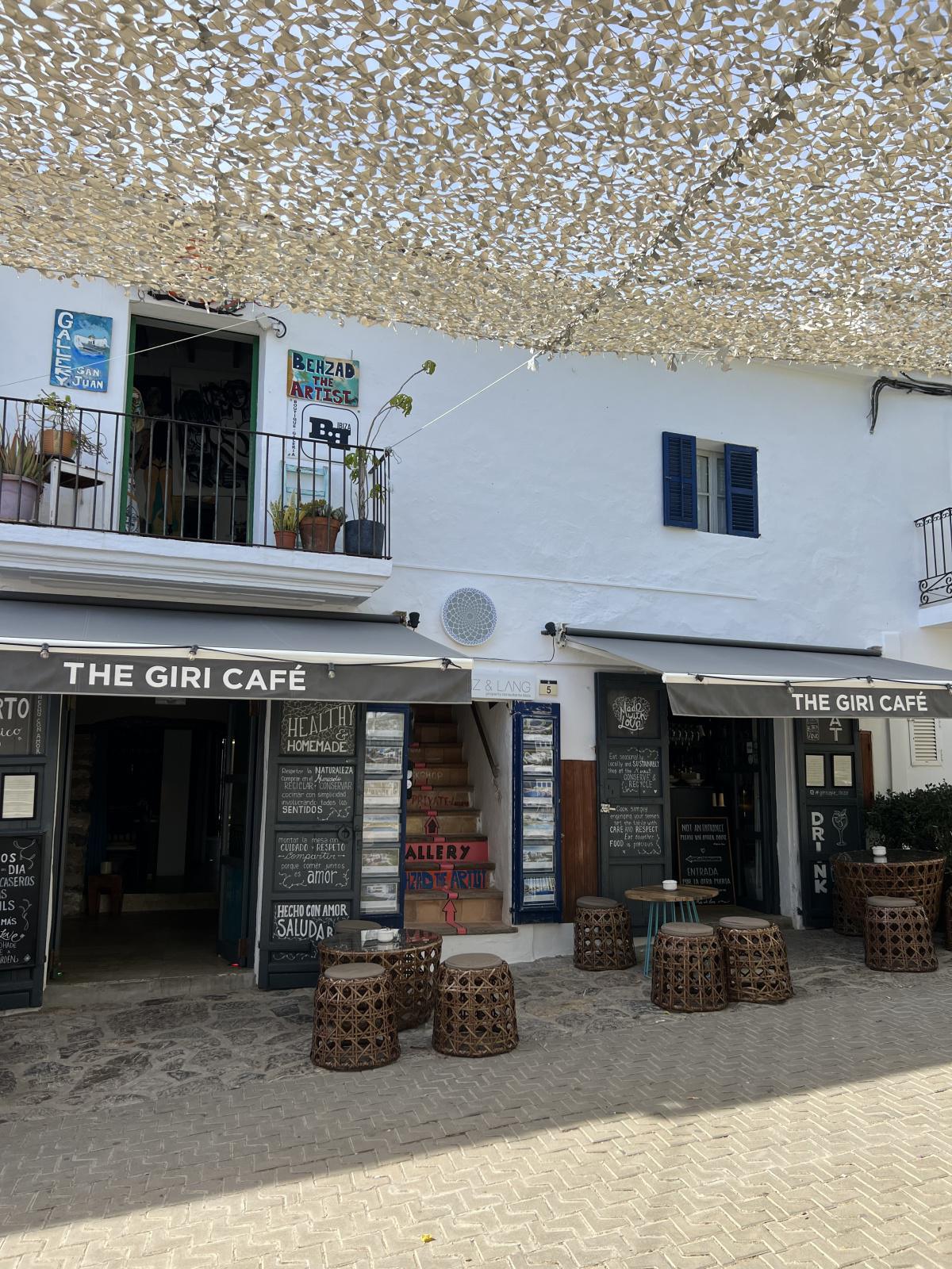 The Giri Café The Giri Café