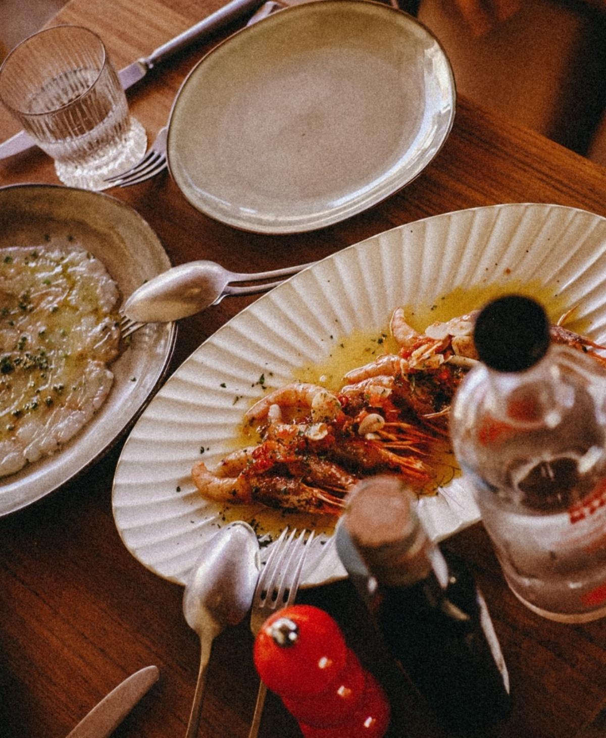 Roca House Restaurant & Pool Roca House Restaurant & Pool